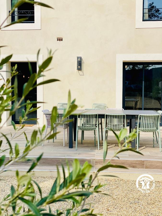 Domaine De Merins, 10 Couchages Avec Piscine, Face A La Riviere, A 4Km De La Plage 弗勒里 外观 照片