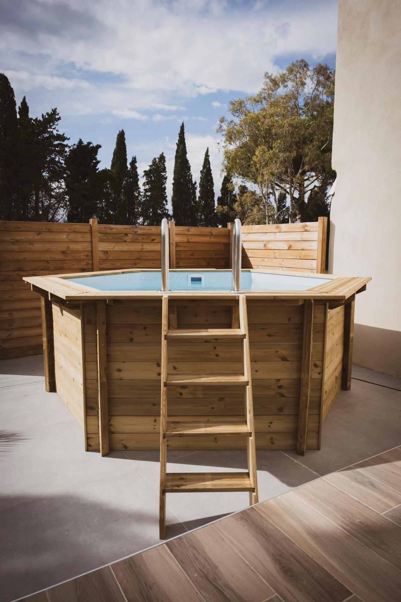 Domaine De Merins, 10 Couchages Avec Piscine, Face A La Riviere, A 4Km De La Plage 弗勒里 外观 照片